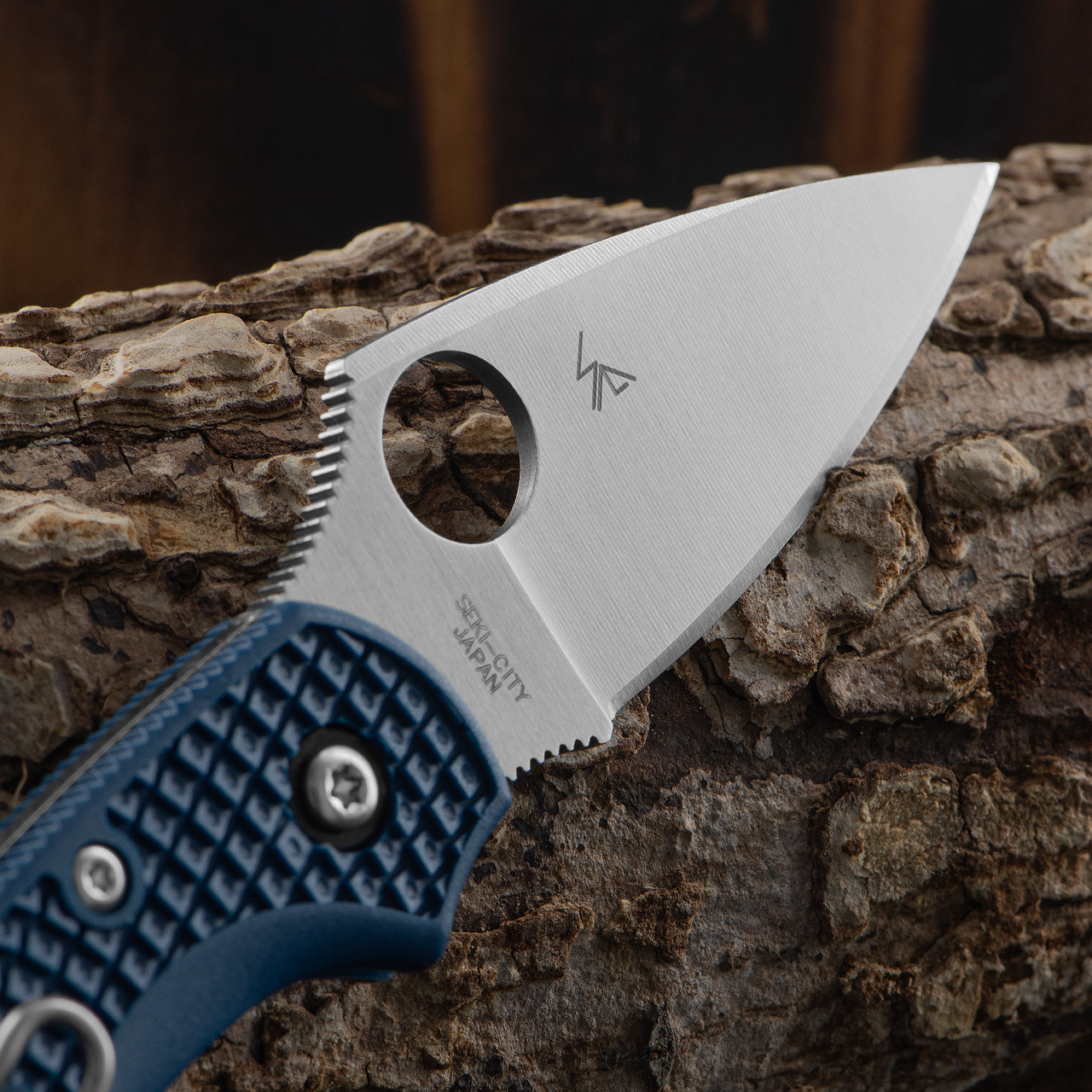 Spyderco Dragonfly 2 CPM-SPY27 Satin Blade Cobalt Blue FRN Handles 